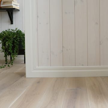 Foder Moelven Furu 15x69x2200 mm Antik Klara Vit S 0502-Y