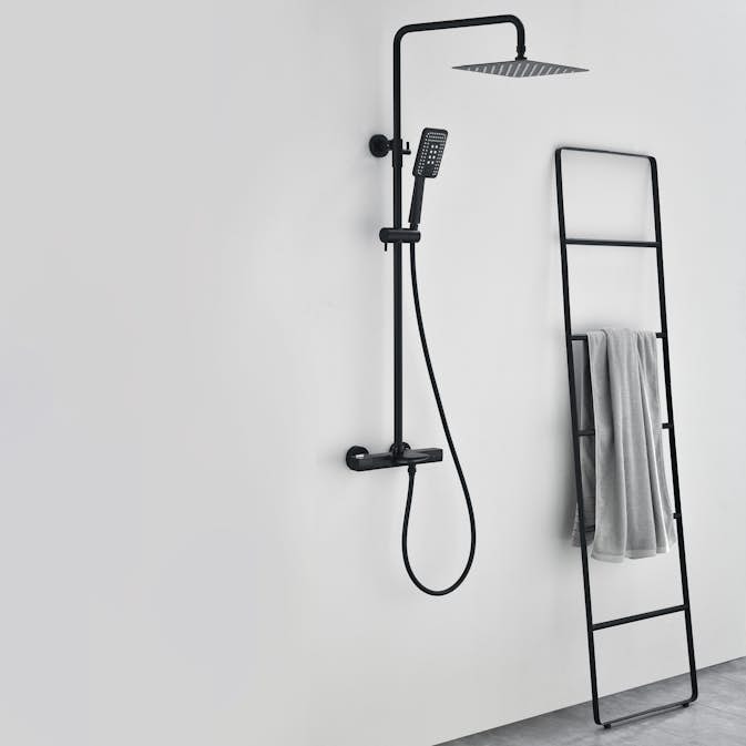 Takduschset Bathlife Flod med Badkarsblandare