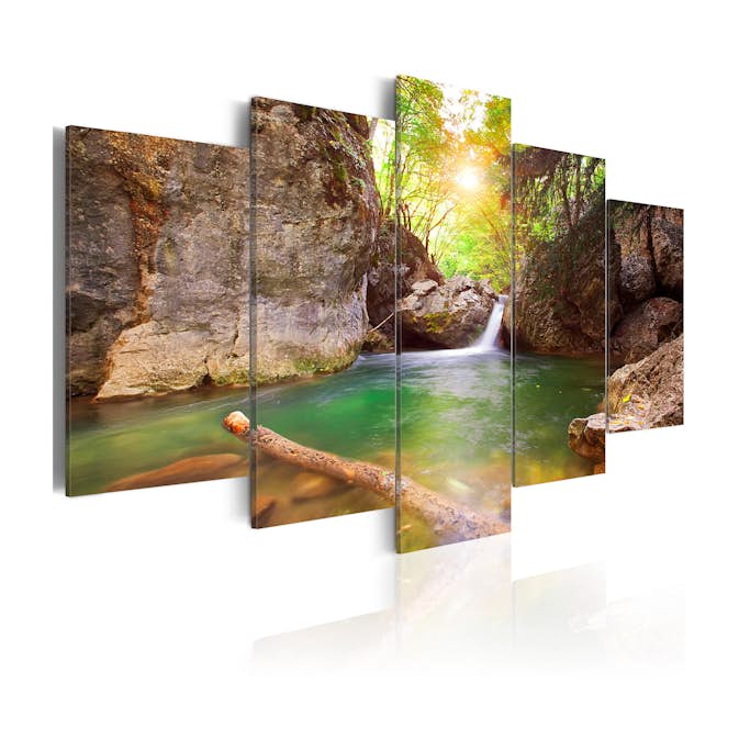 Tavla Arkiio A Crystal Clean Lake