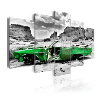 Tavla Arkiio Green Retro Car At Colorado Desert