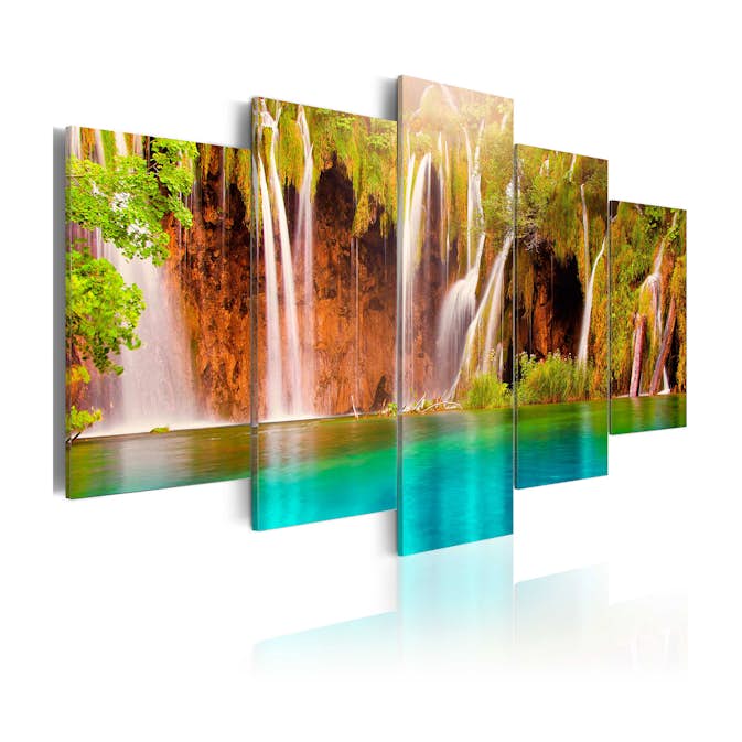 Tavla Arkiio Forest Waterfall