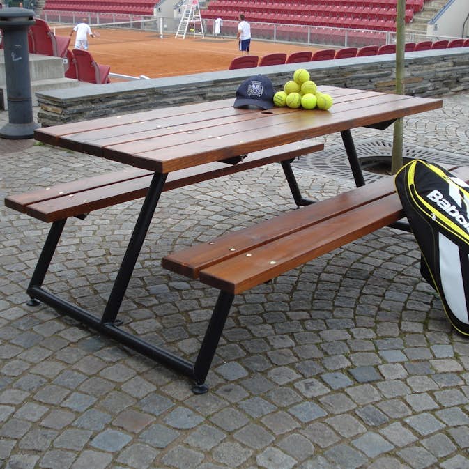 Picknickbord Eden Wood Stockholm Svart Stativ Utomhus