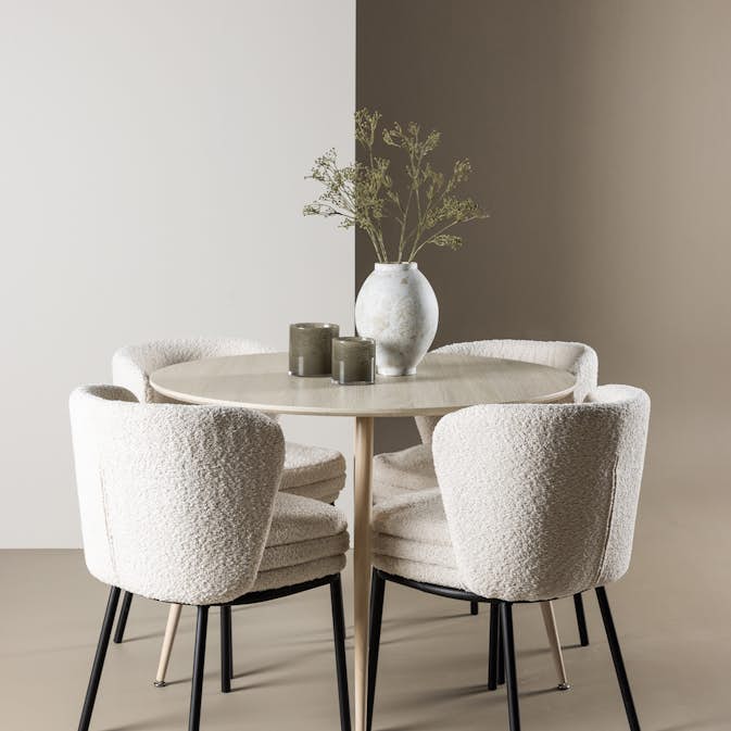 Matgrupp Venture Home Plaza Ø100 med 4 st Agnes Stolar