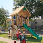 Klätterställning Hy-Land Projekt Q 2 + Swingmodul