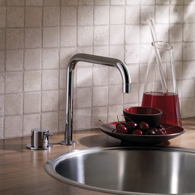 Köksblandare Vola 590 Engreppsblandare Krom Svängbar Pip