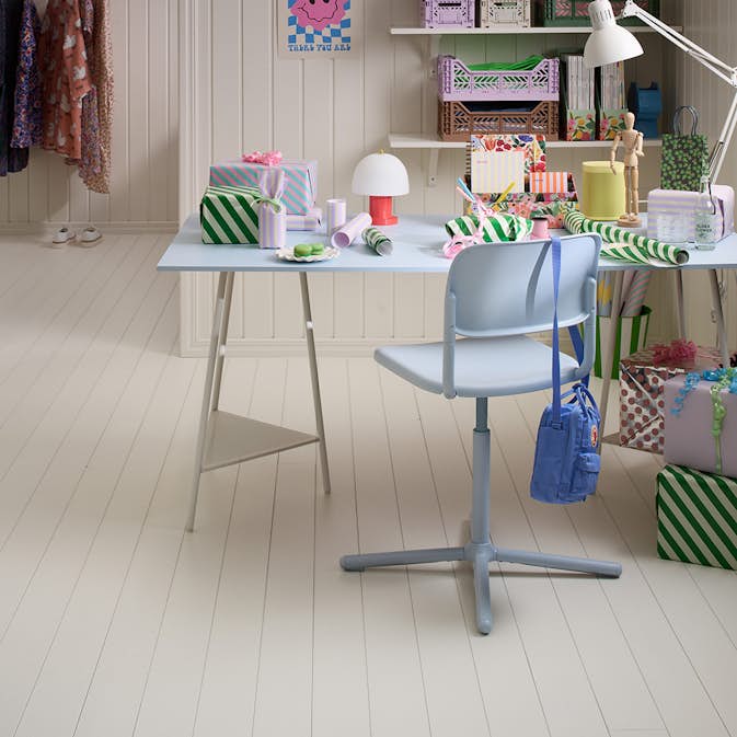 Massivt Trägolv Moelven Leva Tradition Plankgolv i Furu, Vit