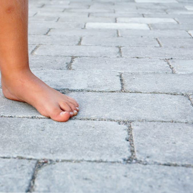 Marksten S:t Eriks Rustik Naturgrå Helpall