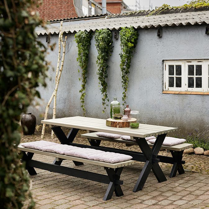 Trädgårdsmöbel PLUS Nostalgi Svart/Gråbrun Bänkgrupp med 8 Sittplatser
