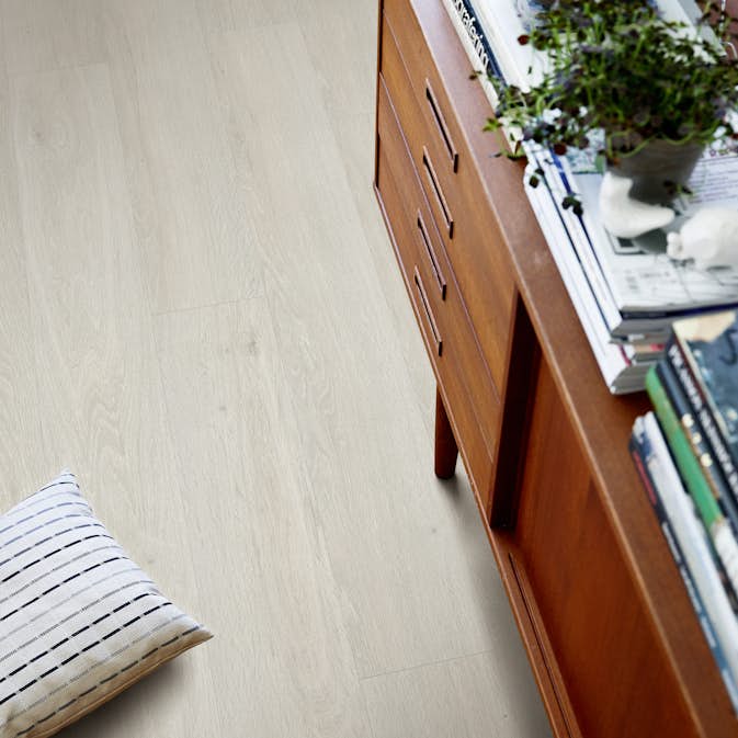 Vinylgolv Pergo Modern Plank Grey Washed Oak 1-Stav