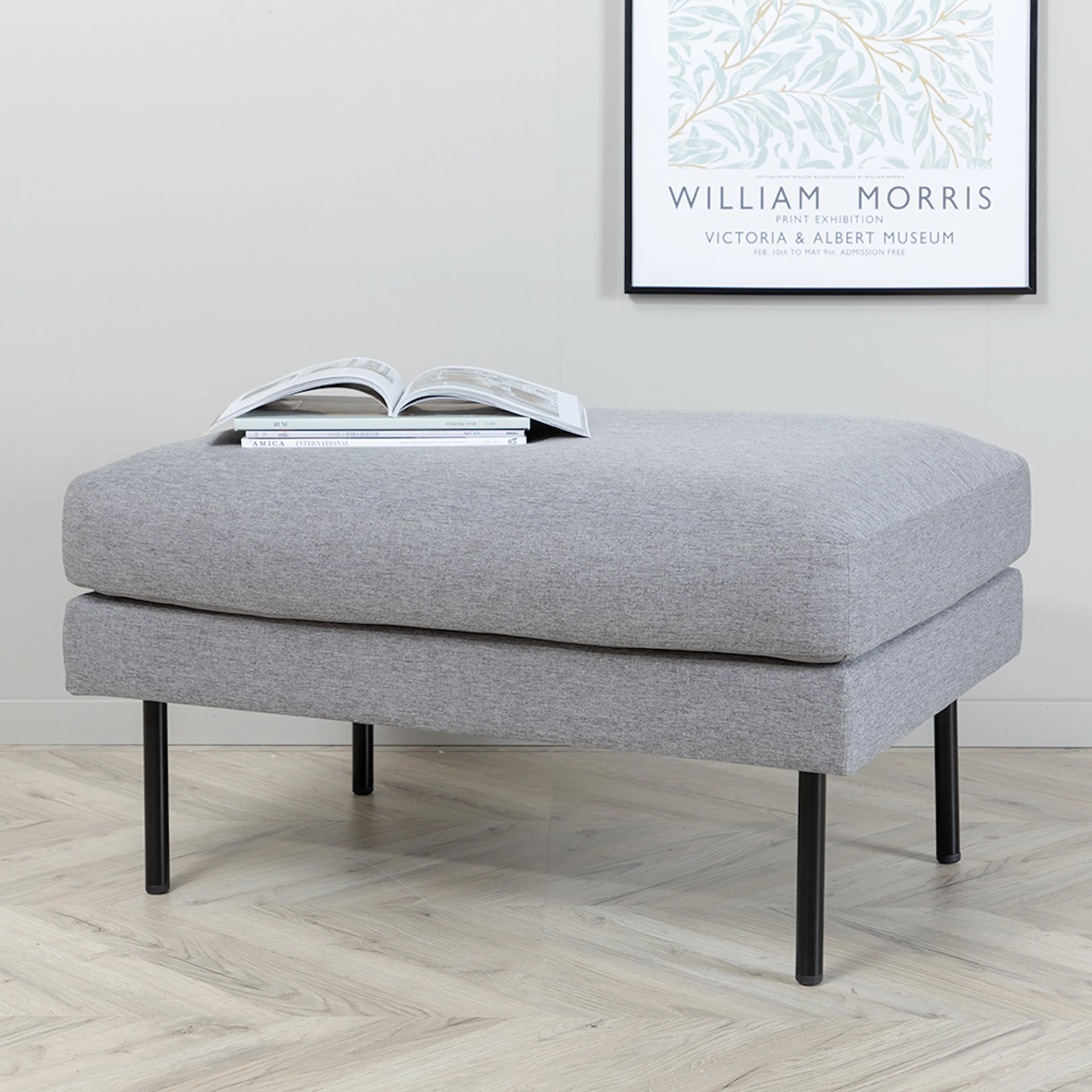 Grå