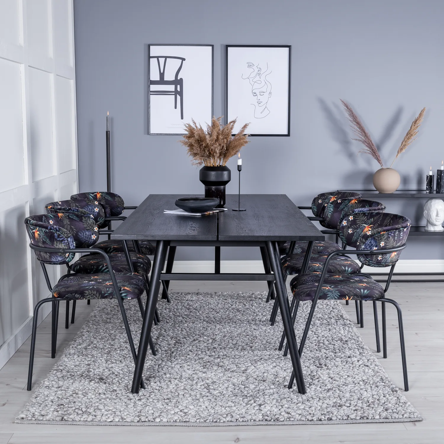 Matgrupp Venture Home Salt med 6 Aris Karmstolar