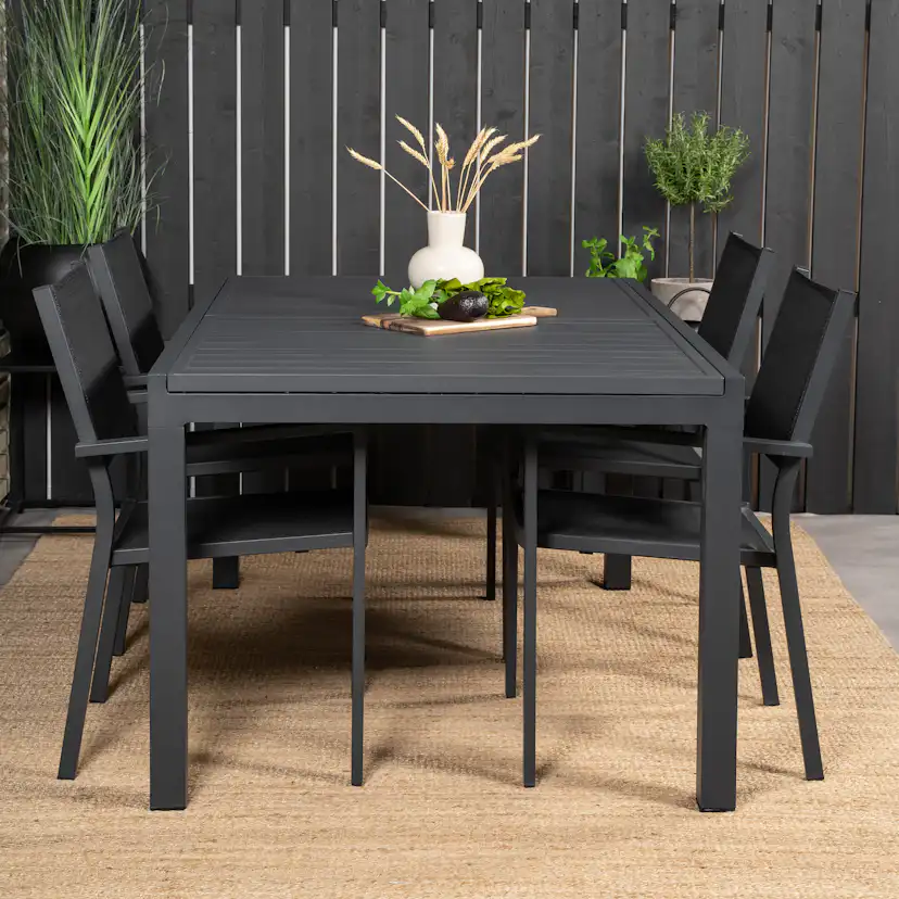 Marbella Bord160/240*100*H75-svart+Copacabana stol-svartt 4 Svart Bord, Svart stol med Svarta Ben