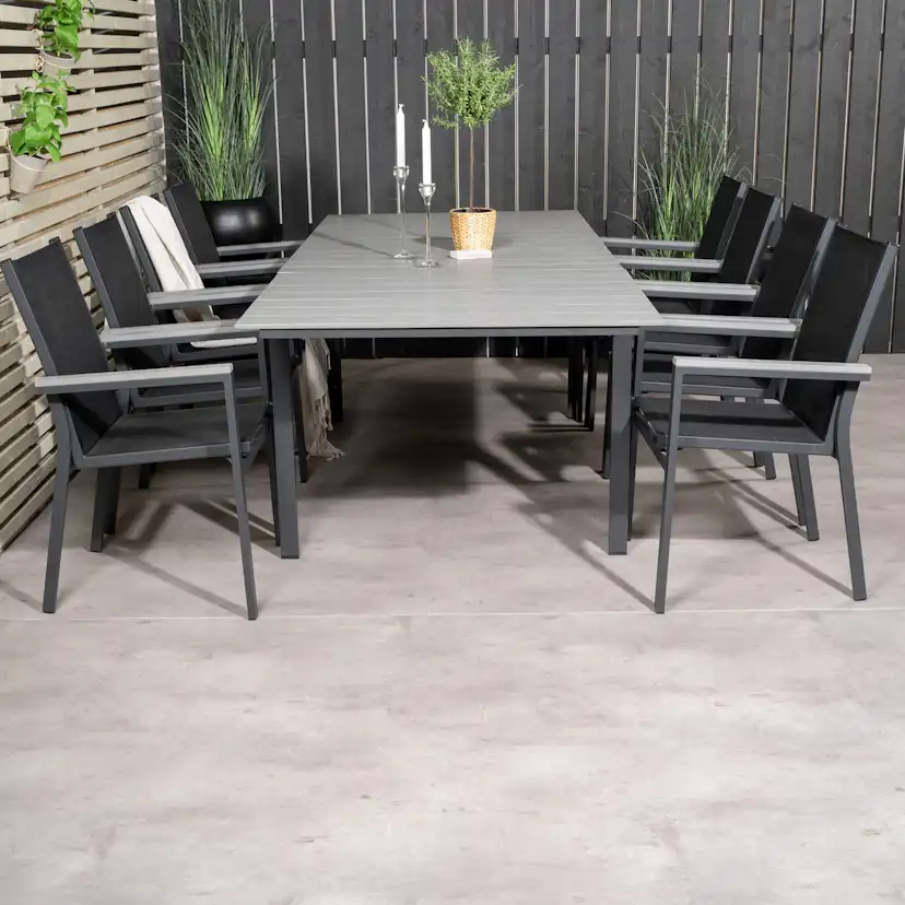 Levels bord160/240*90Svart Alu/Grå+Parma stolSvartalu/Svart8 Grå Bord med Svarta Ben, Svart Stol med Svarta Ben