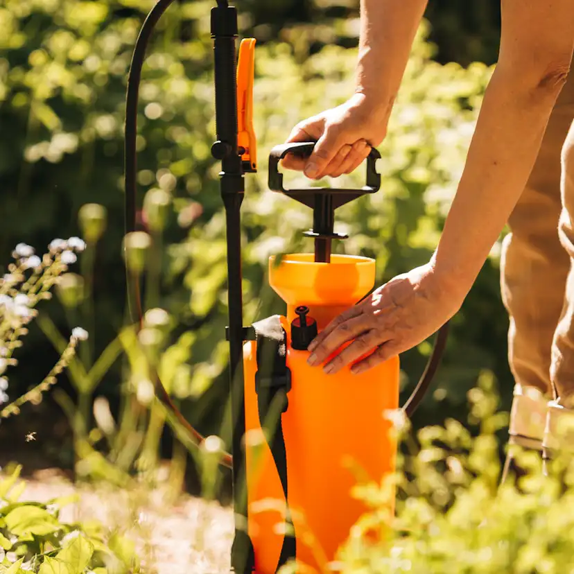 Tryckspruta Fiskars med Bärrem 5L