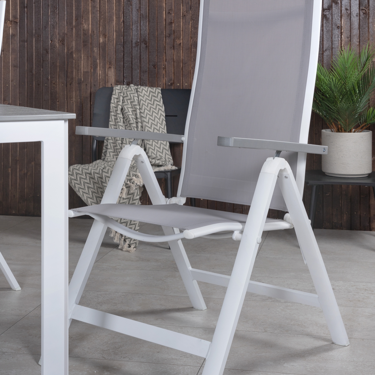 Matgrupp Venture Home Pincy med 4 Aleyna Positionsstolar