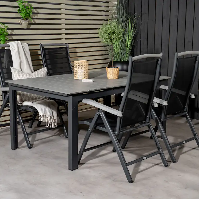 Matgrupp Venture Home Lova 160/240 med 4 Aleyna Stolar