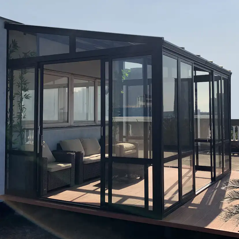 Uterum Metalcraft 10,7m² Säkerhetsglas Svart