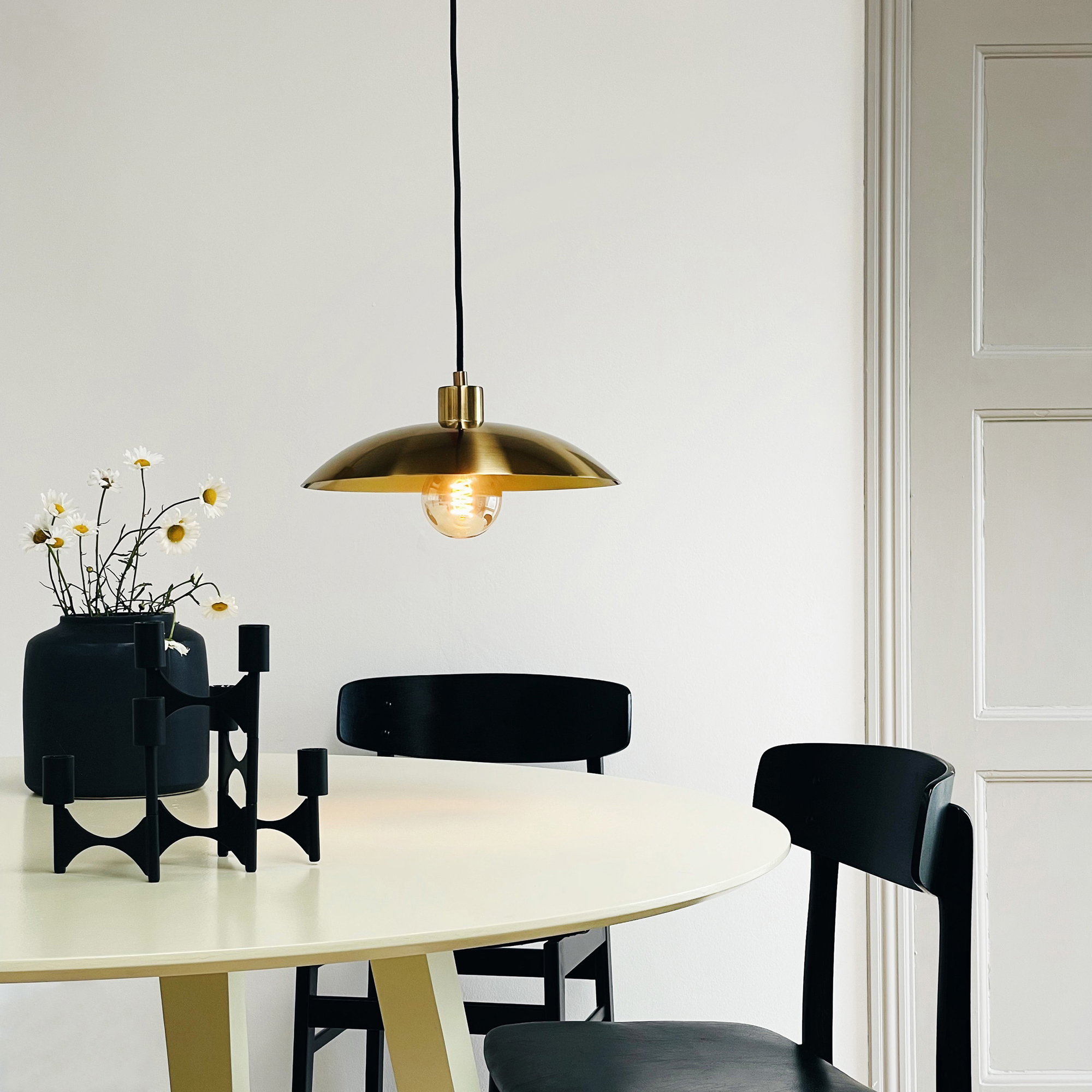 Taklampa Dyberg Larsen French collection Paris Pendel