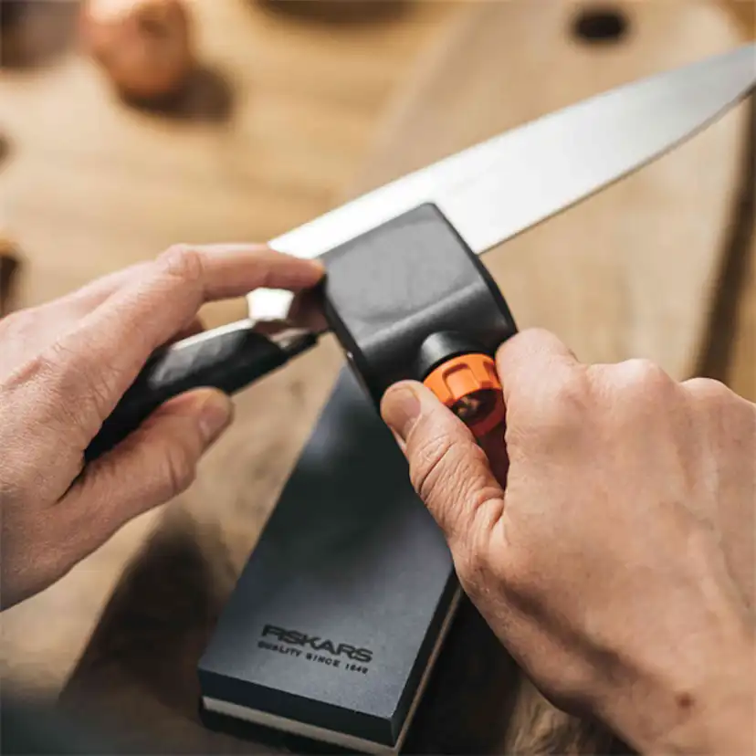 Slipsten Fiskars Brynstensset – Effektiv Knivslip för Hem och Proffs