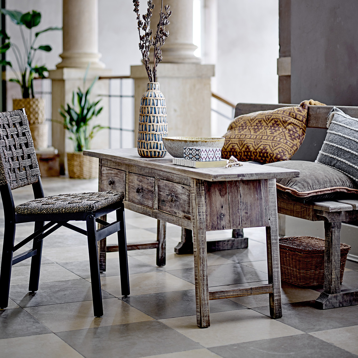 Sidobord Bloomingville Camden