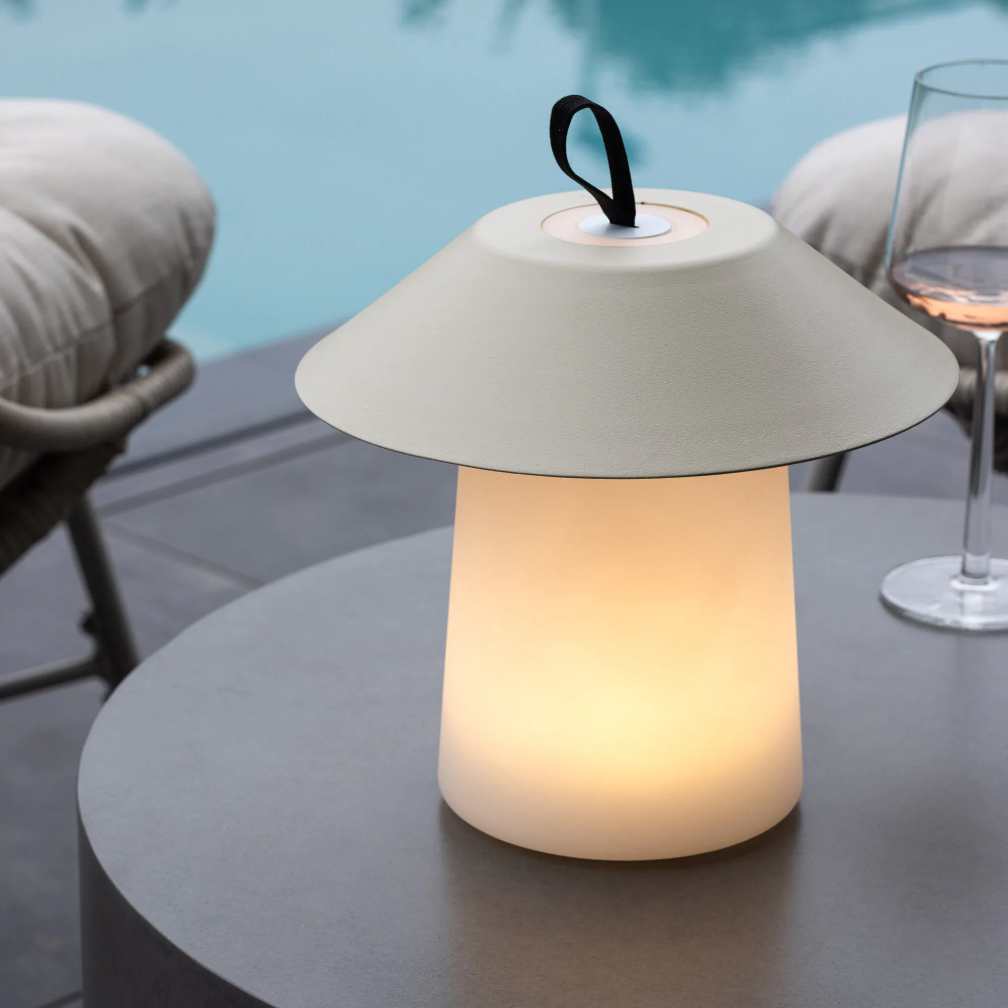 Bordslampa Venture Home Rubu