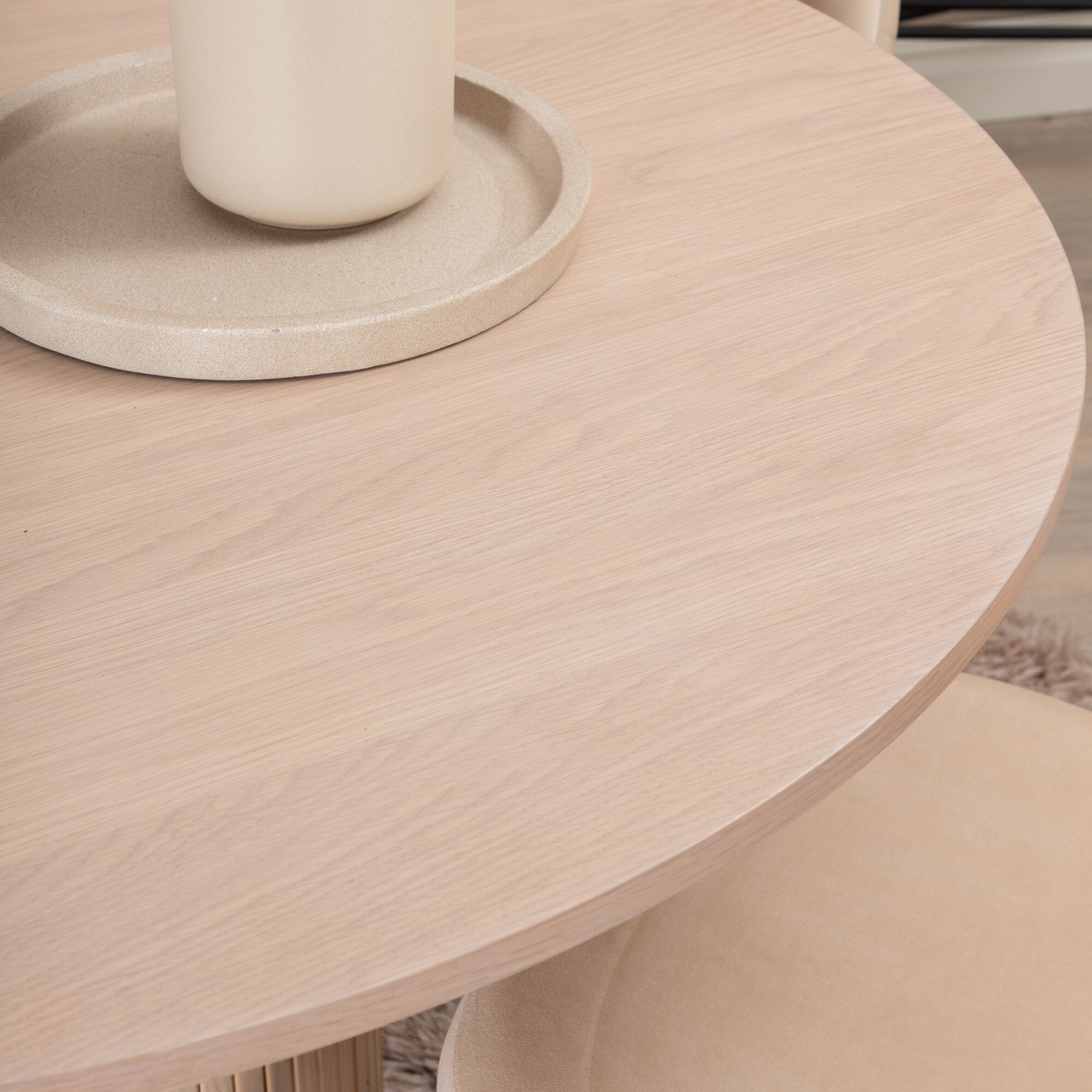 Matgrupp Venture Home Bianca Rund med 4 Valentina Stitches Stolar Sammet