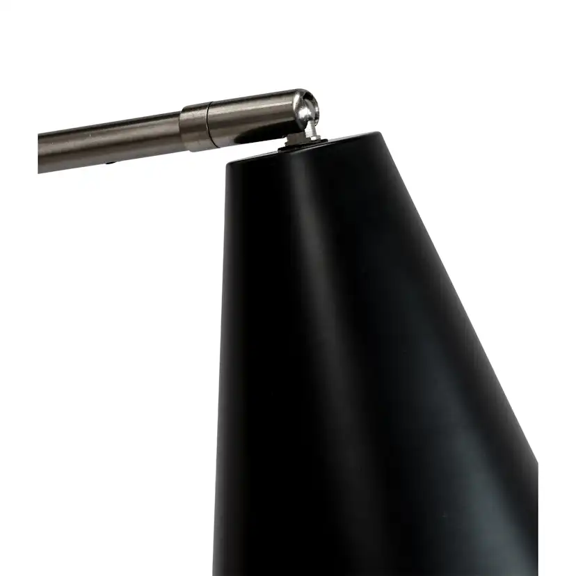 Golvlampa Dyberg Larsen Oswald