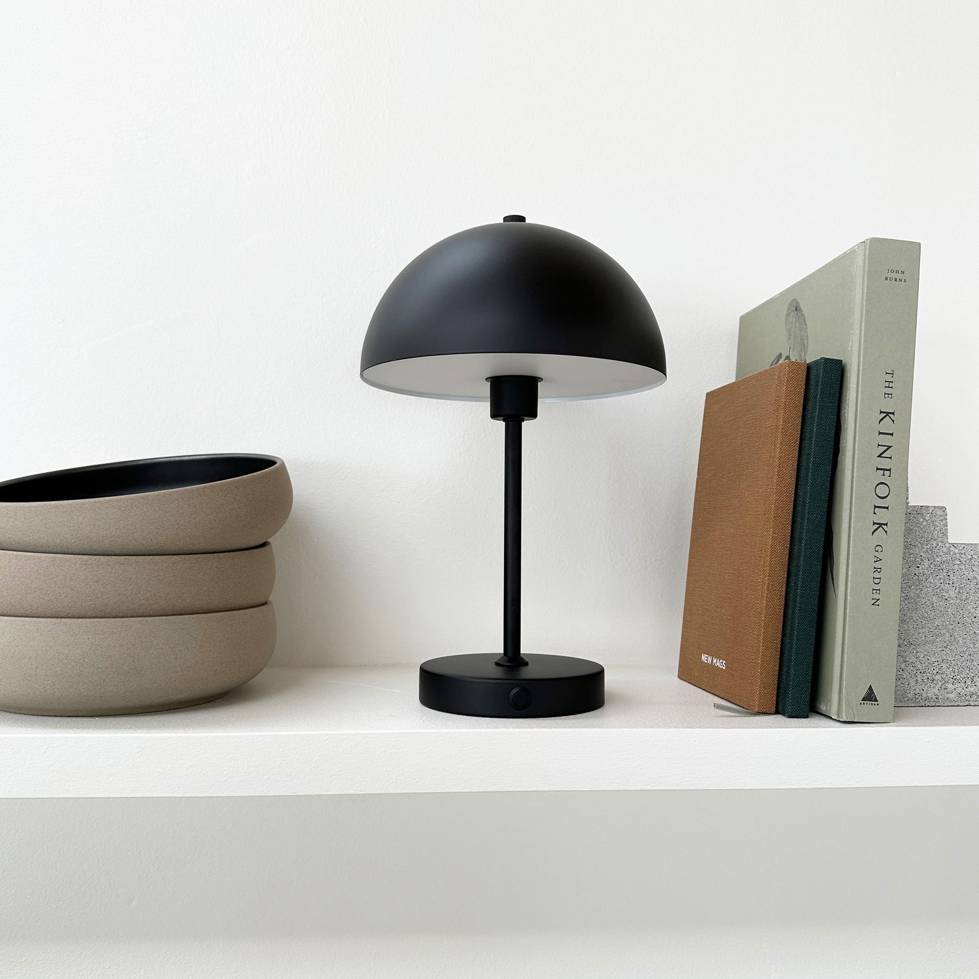 Portabel Bordslampa Dyberg Larsen Stockholm LED Uppladdnings Svart