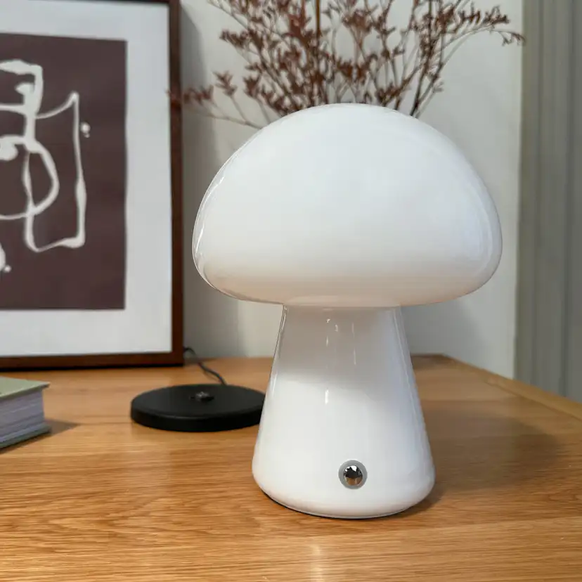 Portabel Bordslampa Dyberg Larsen Mushroom Uppladdningsbar Vit