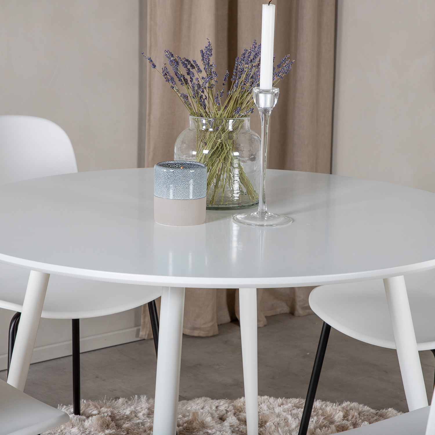 Matgrupp Venture Home Plake med 4 Ardi Stolar Runt
