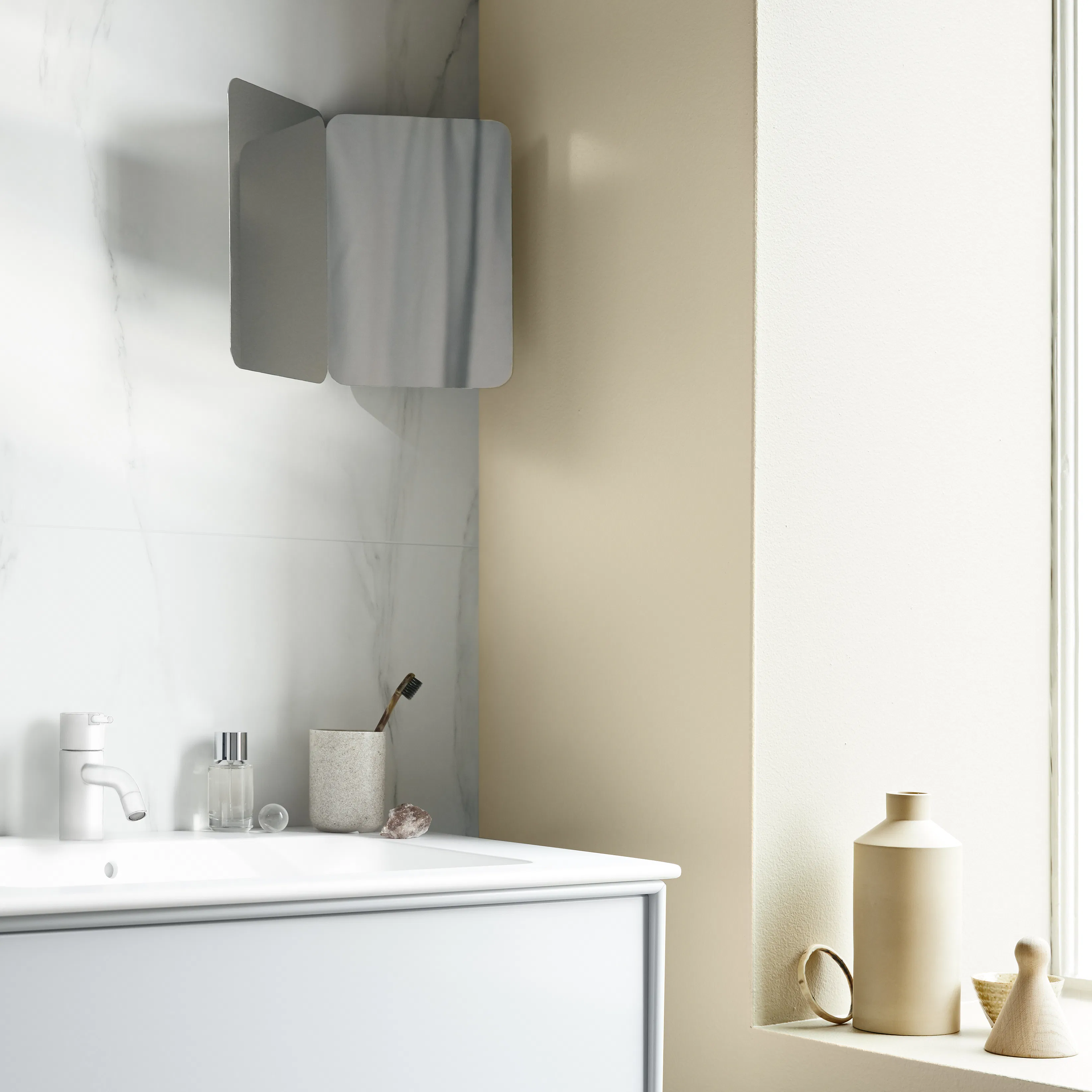 Våtrumsskiva BerryAlloc Wall & Water Vit Marmor 60x240