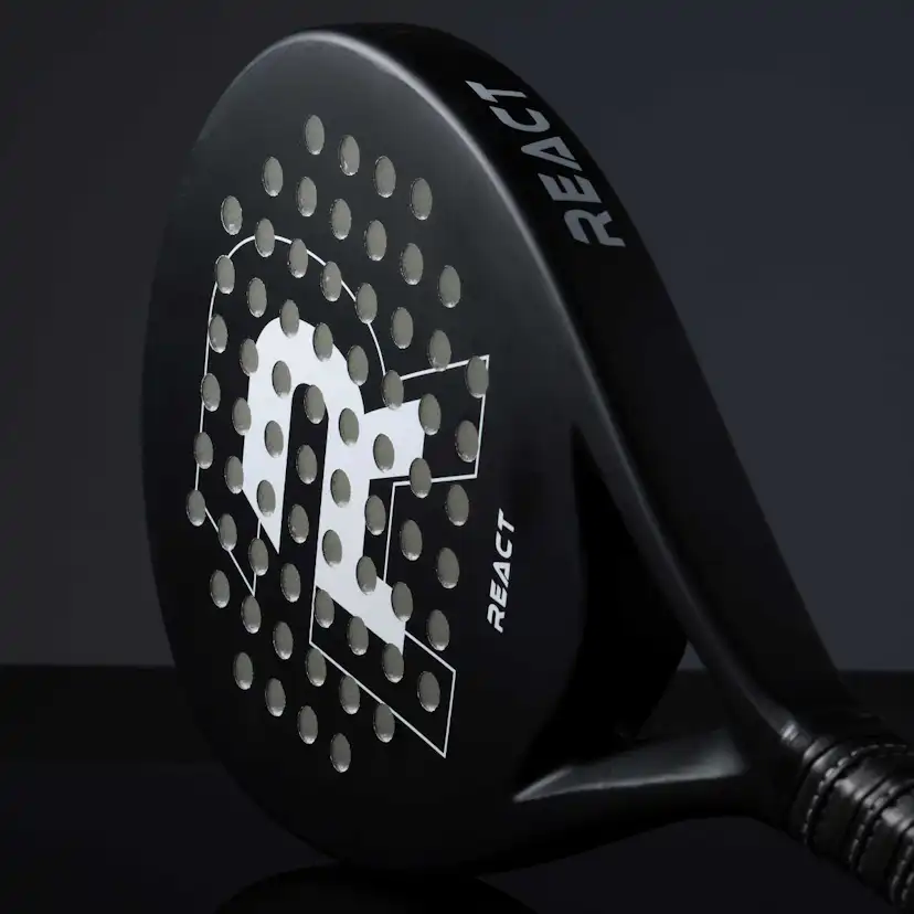 Padelracket React med 2 racketar och Bollar
