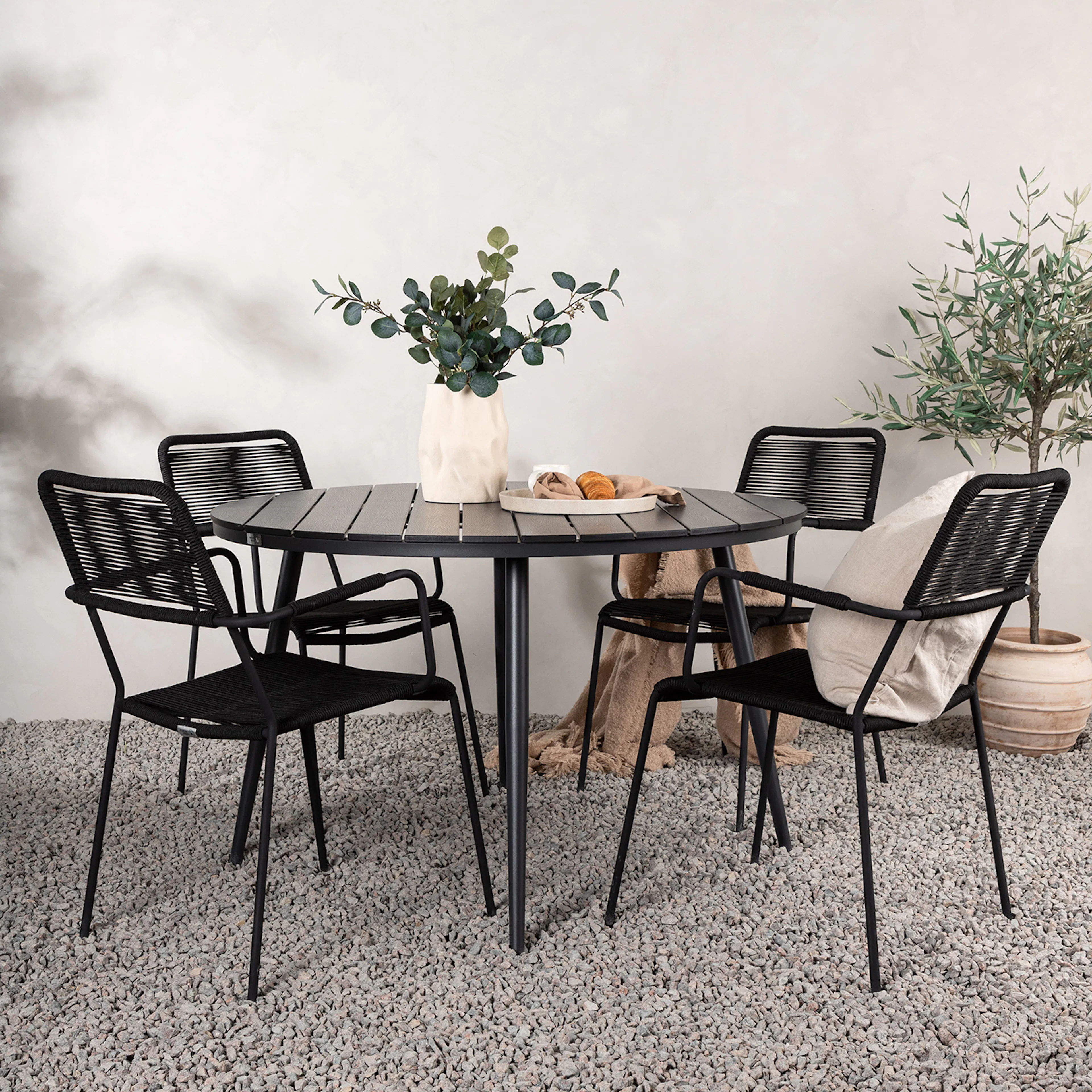 Matgrupp Venture Home Break Ø120 med 4 Lindos Karmstolar