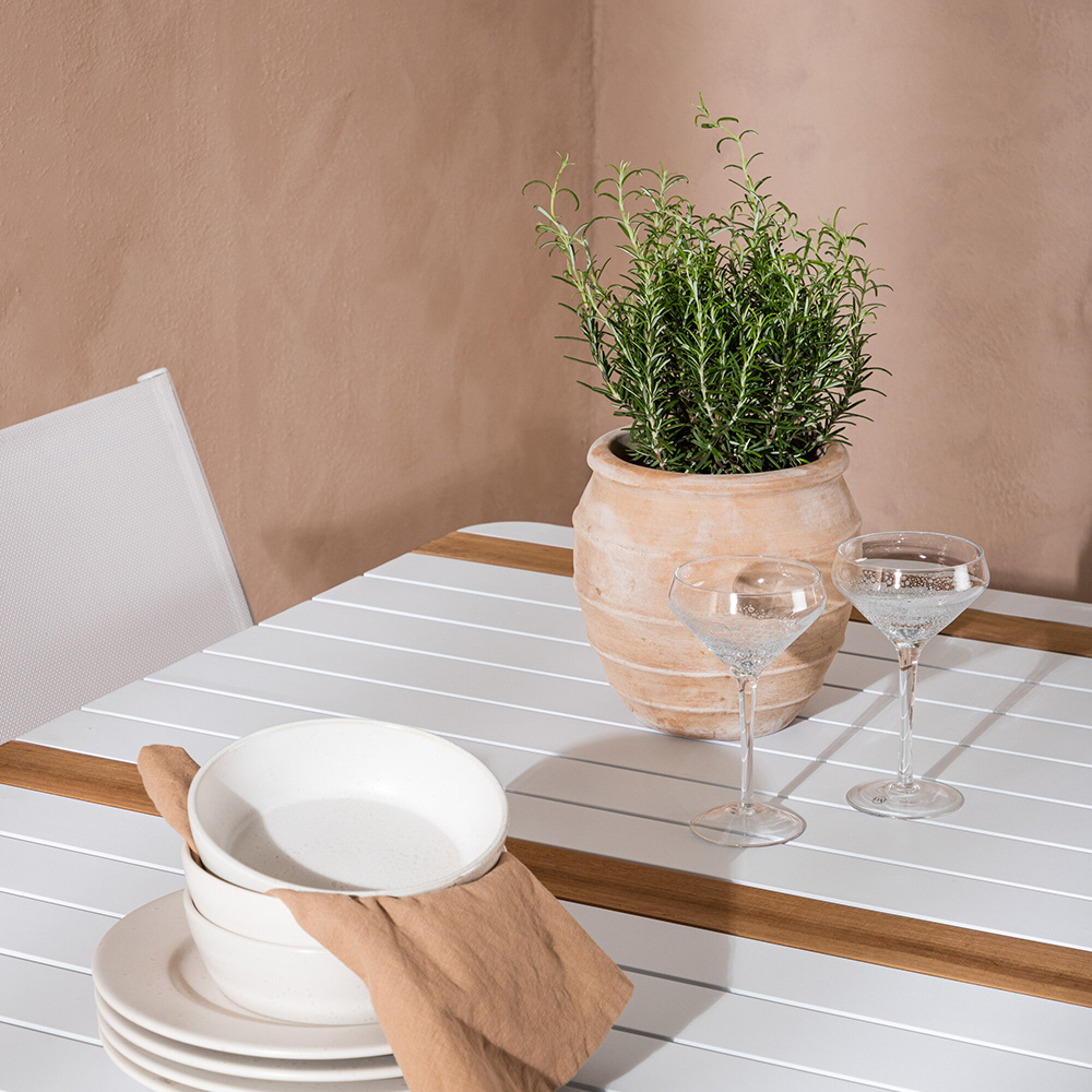 Matgrupp Venture Home Togo med 4 Santorini stolar