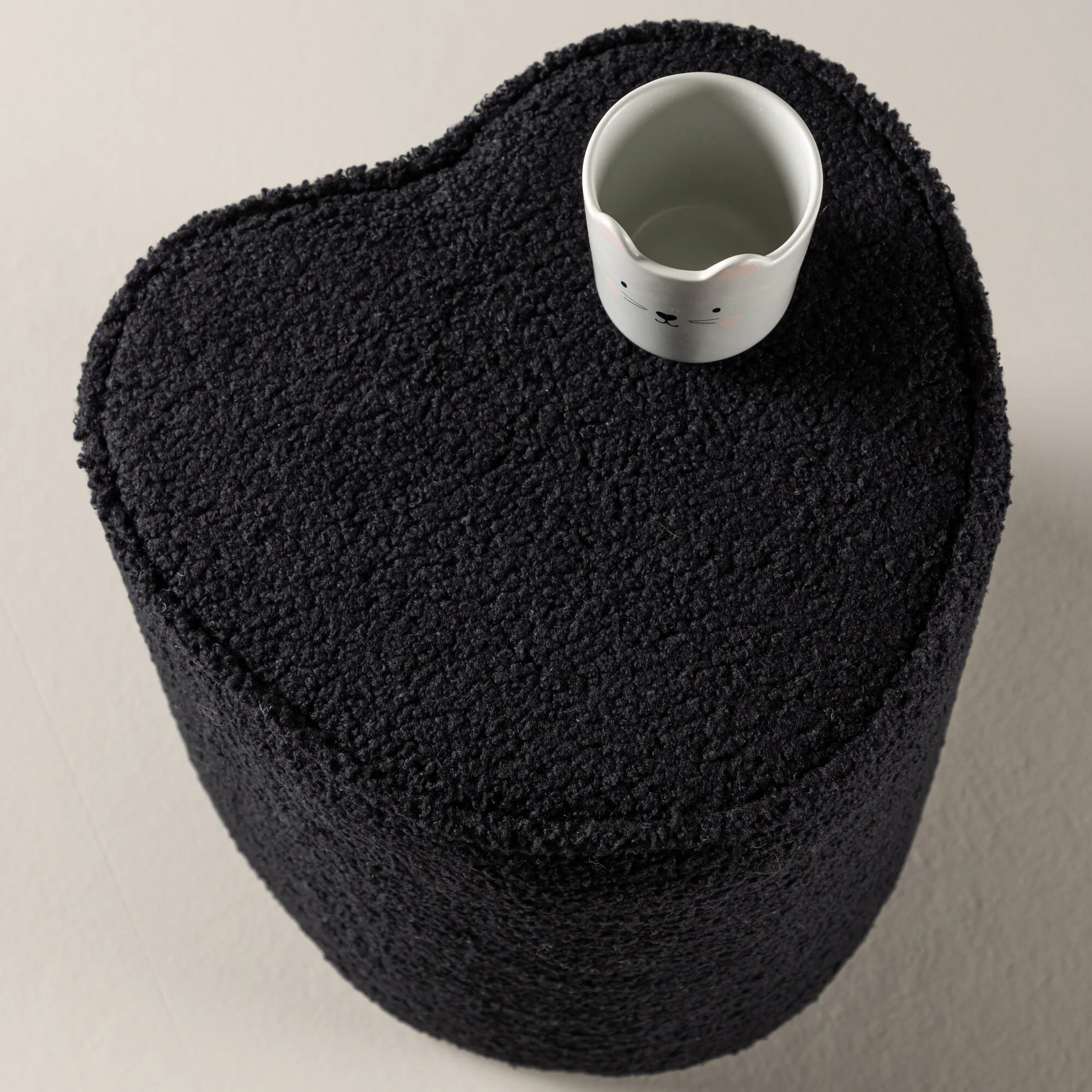 Heart Kids Pouf Pouf - Black / Teddy FSC 100% Svart