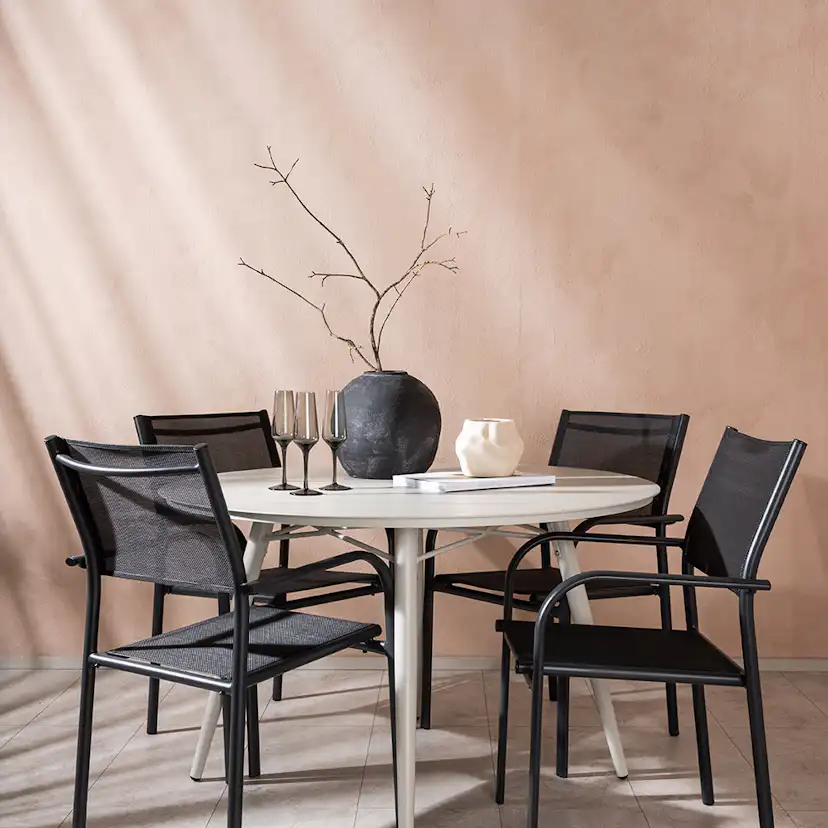 Matgrupp Utomhus Venture Home Lina med 4 Santorini Trädgårdsstolar