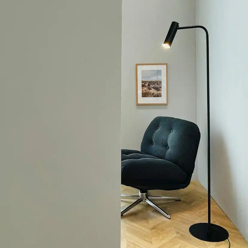 Golvlampa Dyberg Larsen Skagerrak