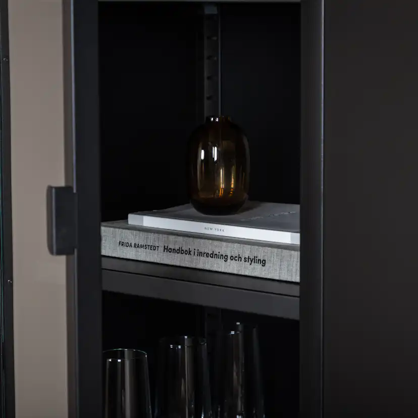Misha - High Thin Cabinet w shelf - Black Svart