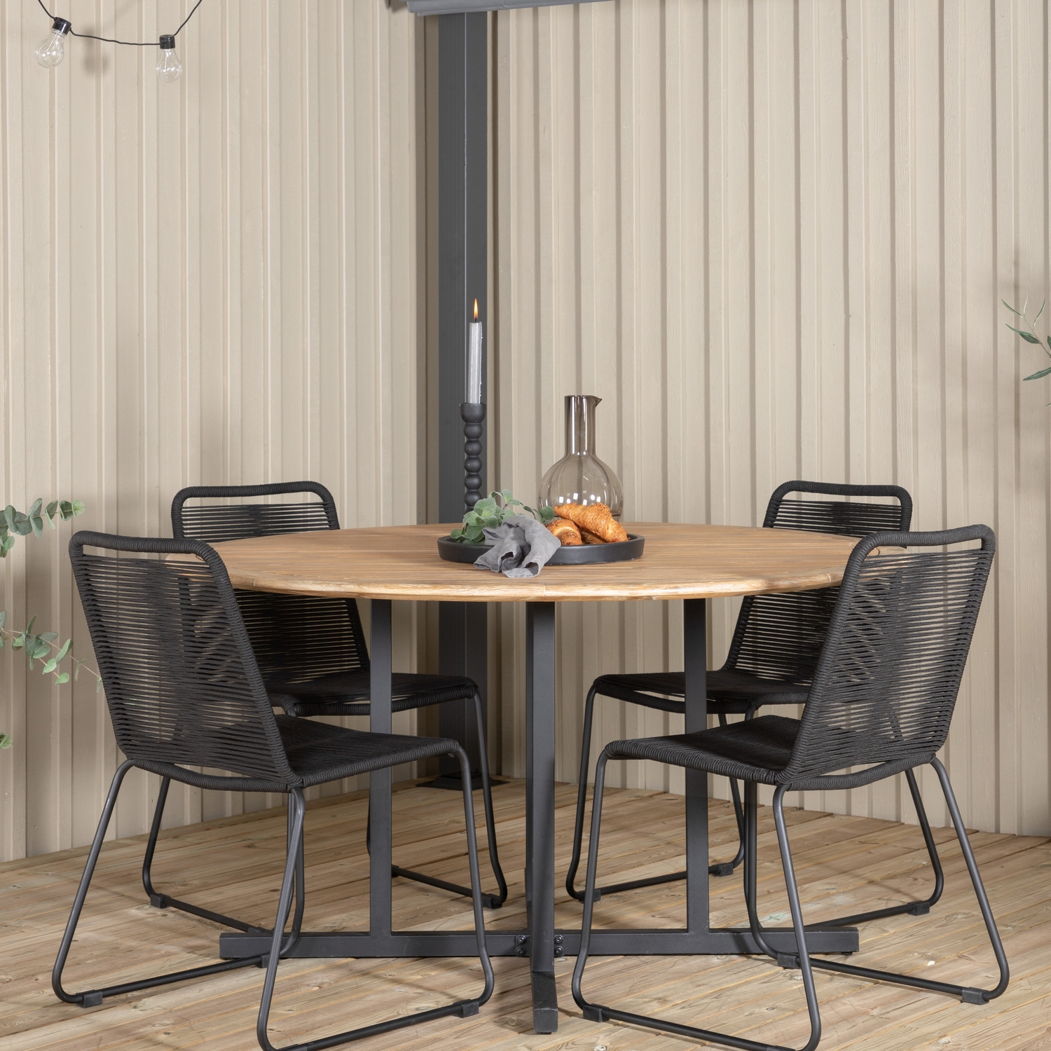Matgrupp Venture Home Zurc med 4 Lumi Stapelbara Matstolar