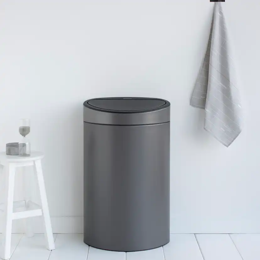 Touch Bin New 40L Platinum Färg: Platinum
