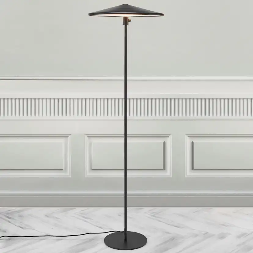 Golvlampa Nordlux Balance Svart