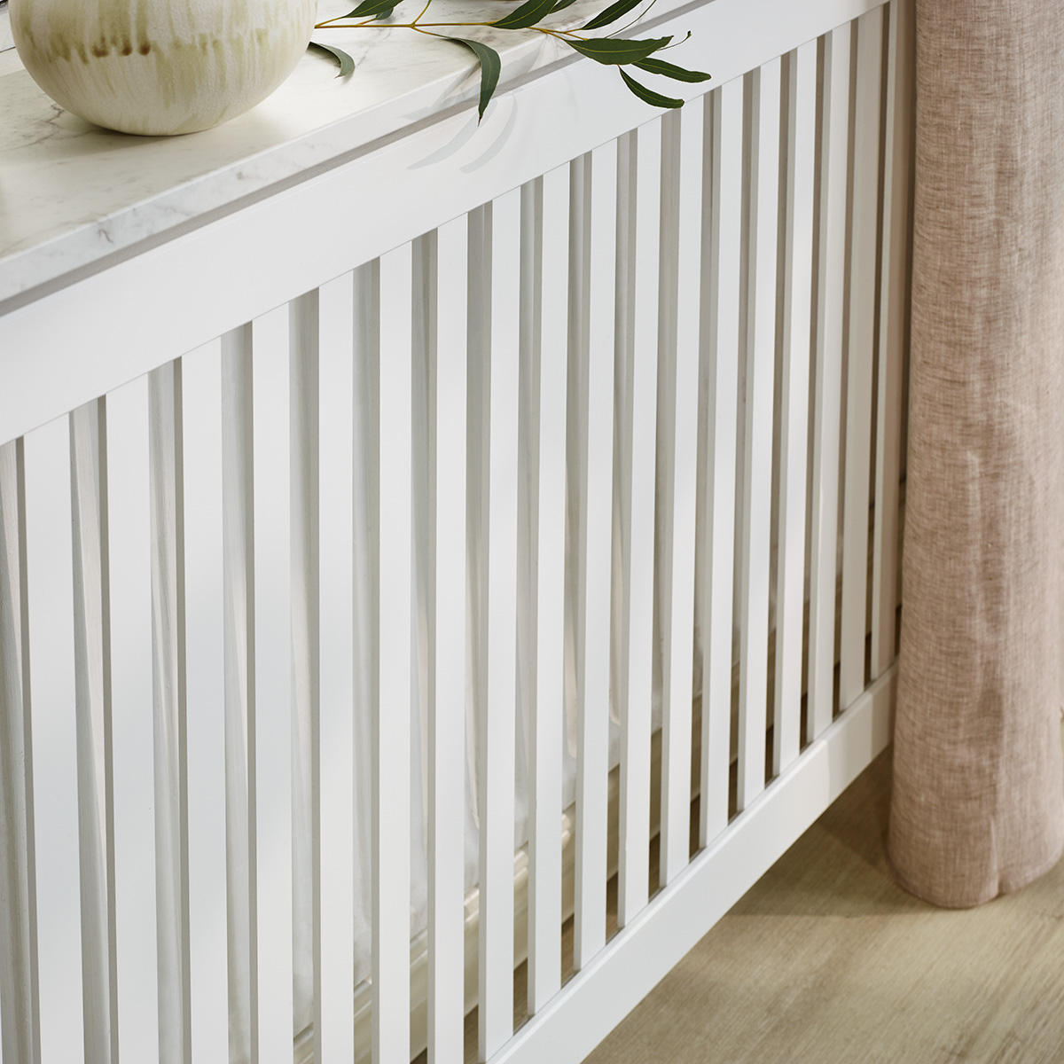 Elementskydd Elsa vit 1550x700 mm B: 1550 mm