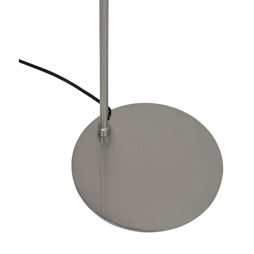 Golvlampa Dyberg Larsen Oswald