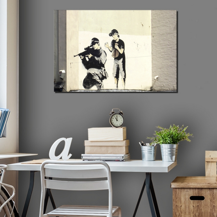 Tavla Arkiio Sniper And Child By Banksy