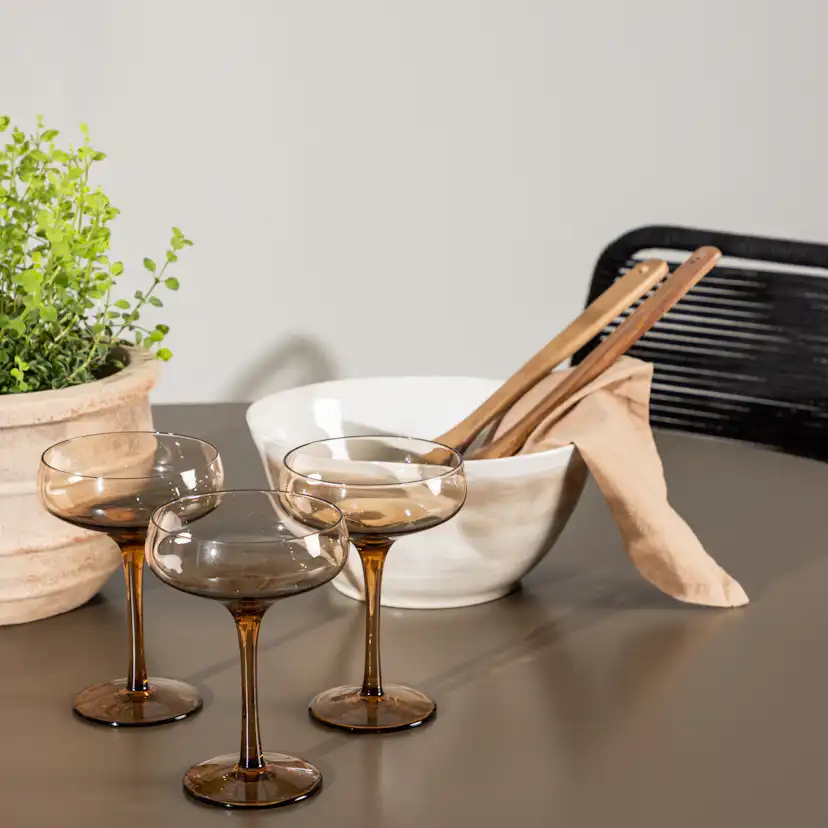 Santa Fe Dining Table ø120 - Roasty +Lindos Armchair - Black Trädgårdsgrupp Venture Home Santa Fe med 4 Lindos Karmstolar