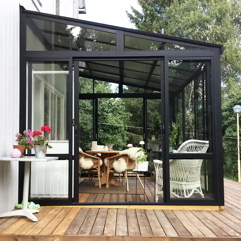 Uterum Metalcraft 10,7m² Säkerhetsglas Svart
