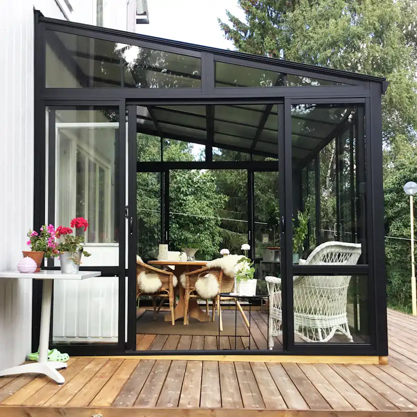Uterum Metalcraft 10,7m² Säkerhetsglas Svart