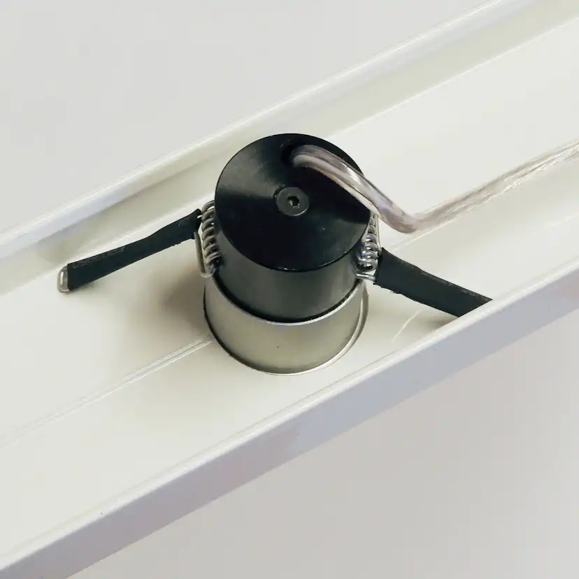 LED-Belysning Glänsat B 4545 x D 4245 med mittstolpe Bredd: 4545 mm, Djup: 4245 mm