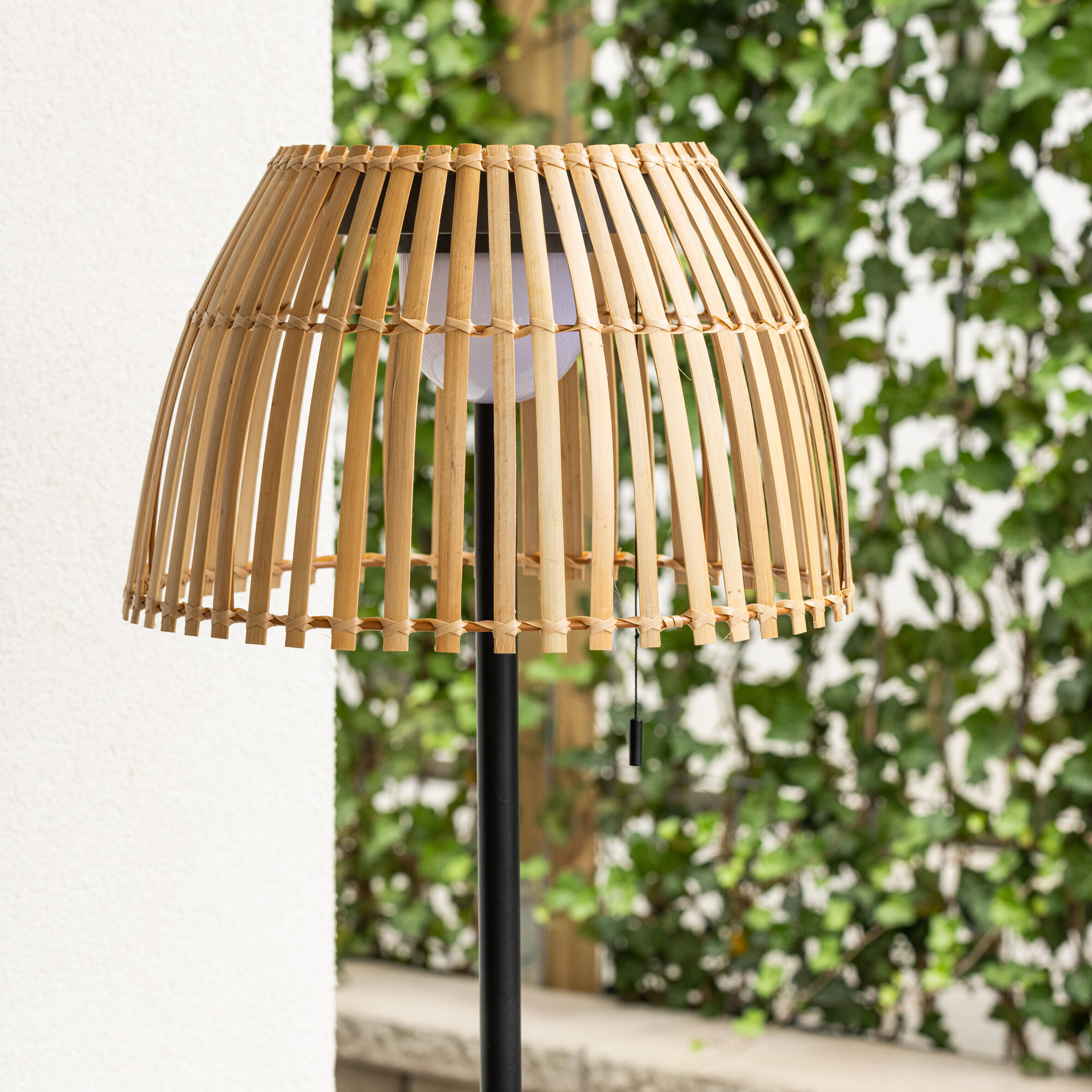 Solcellslampa Venture Home Mabis Ø40