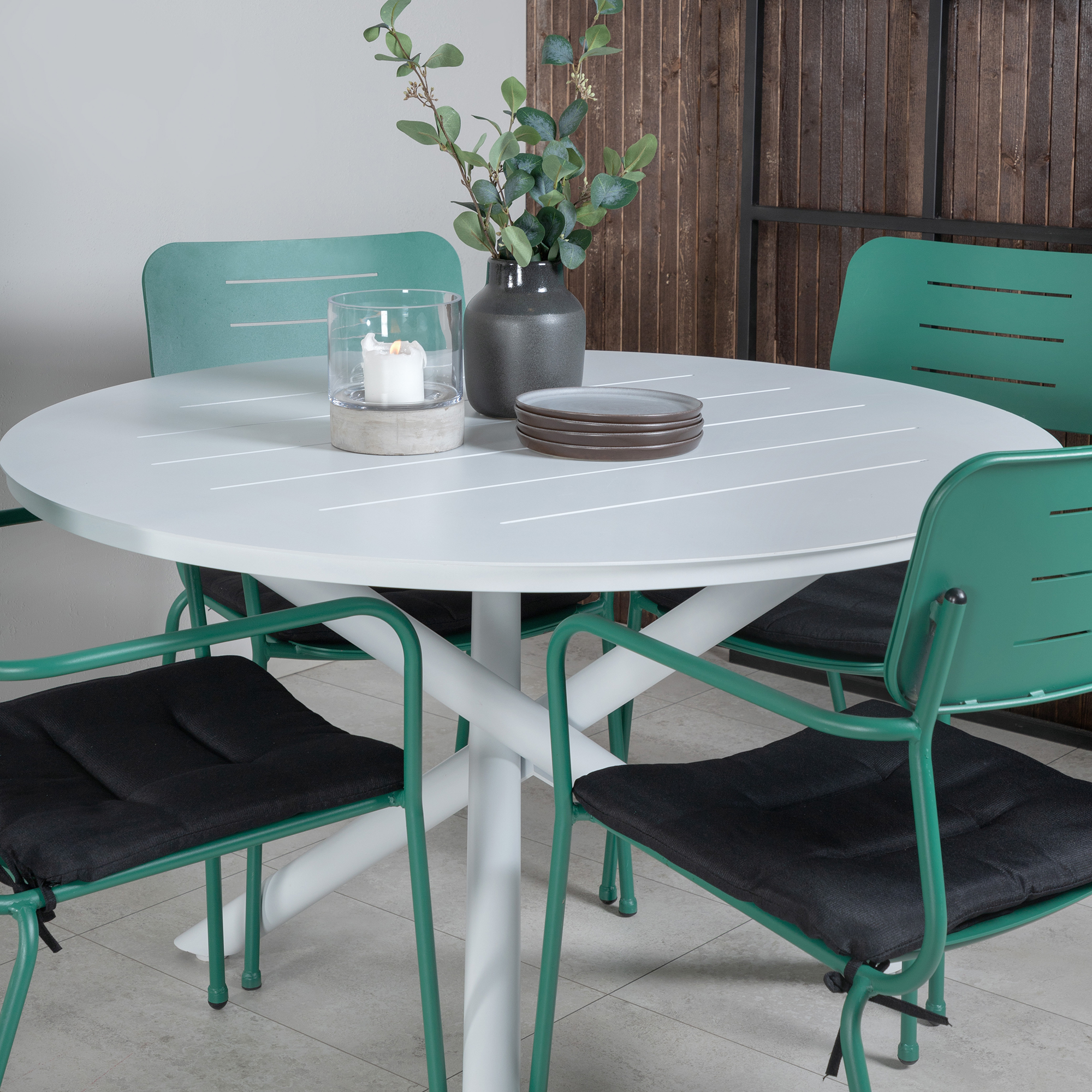 Alma Dining Table - White Alu - ø120cm+Nicke Dining chair w. Vit/Grön